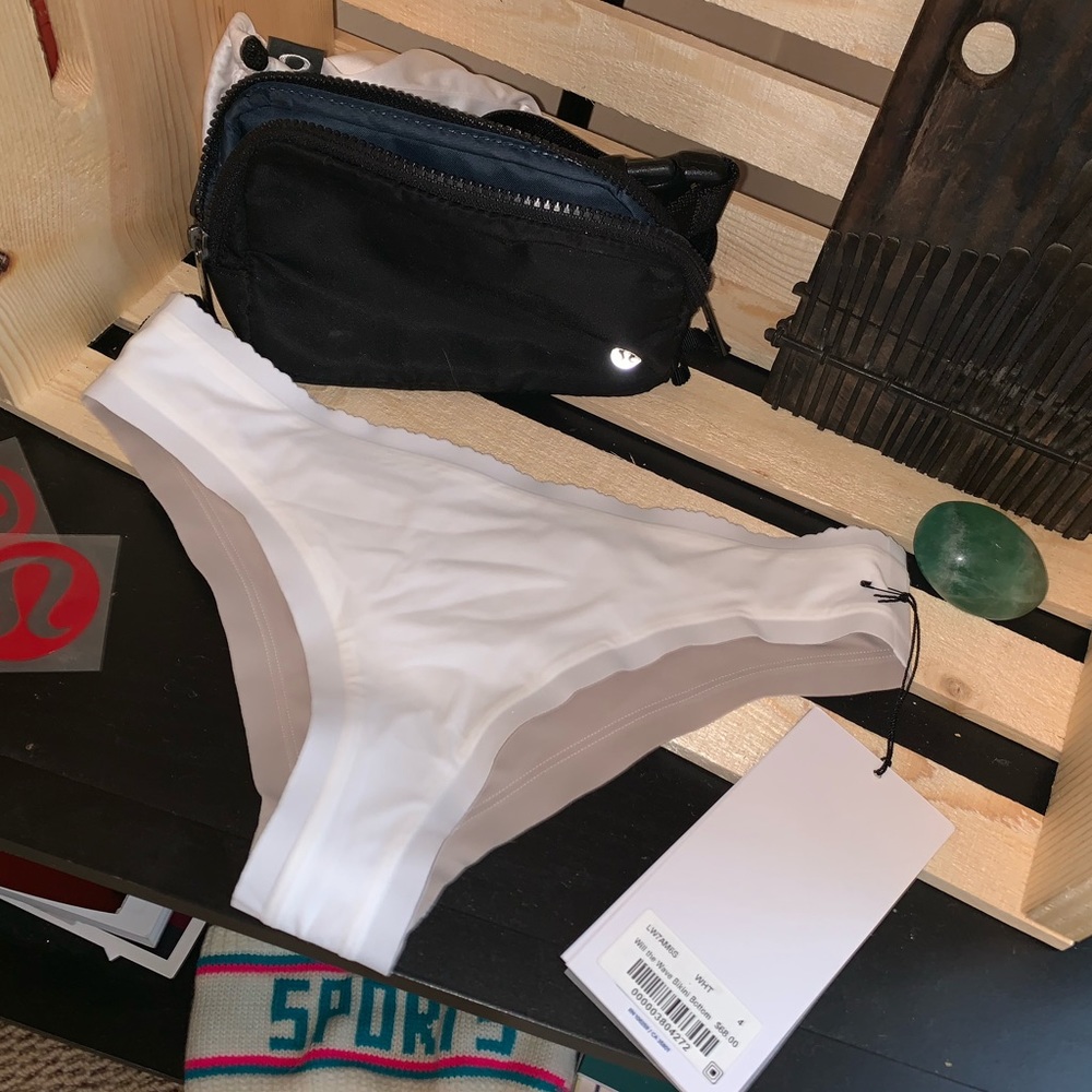 NWT Will The Wave bikini bottoms
